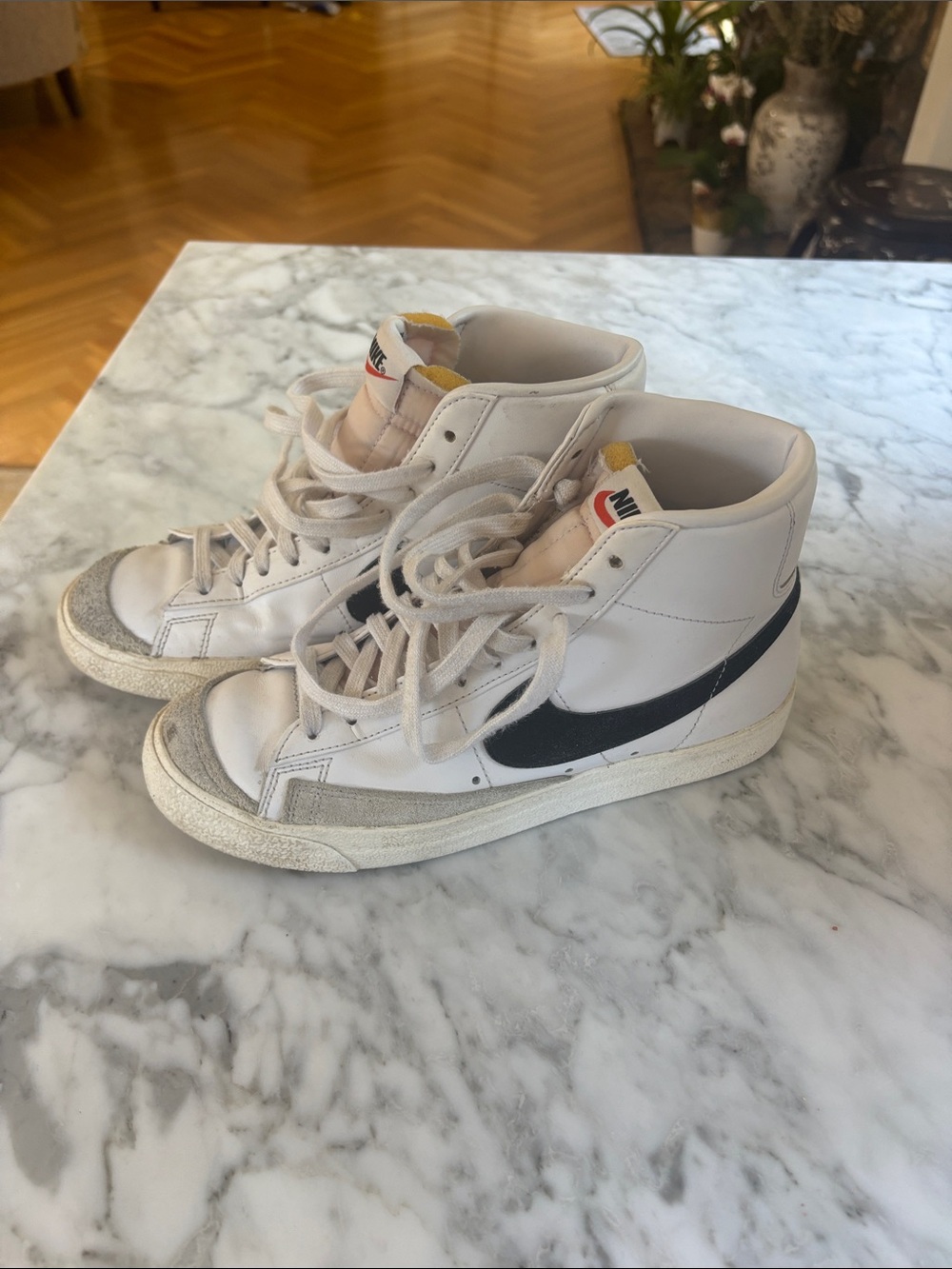 Nike Blazer Mid ‘77 Vintage White Blakc BQ6806-100 Men’s 6.5
